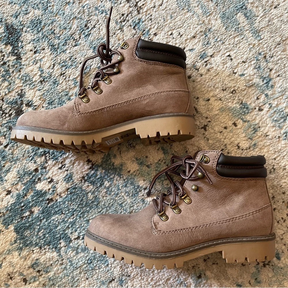 NWT Wetseal Lace Up Booties - Picture 2 of 7